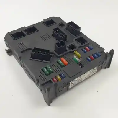 Pezzo di ricambio per auto di seconda mano SCATOLA RELÈ/FUSIBILI per PEUGEOT 206 CC  Riferimenti OEM IAM 9652474780 S118085220C 