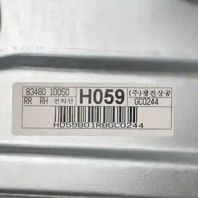 Автозапчасти б/у задний правый стеклорегулятор за kia carens (un) d4ea-w ссылки oem iam 834801d050  