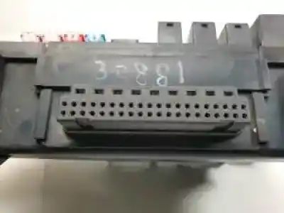 Peça sobressalente para automóvel em segunda mão caixa de fusíveis e relés por chrysler 300 c egg referências oem iam p04692027ac  