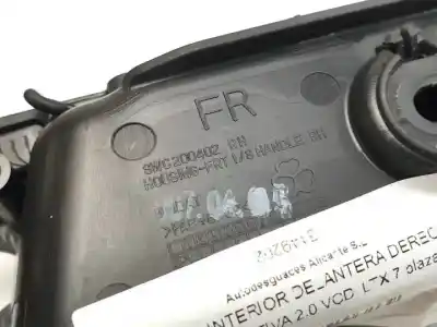 Second-hand car spare part interior right front handle for chevrolet captiva z20s-d oem iam references swc200402rh  