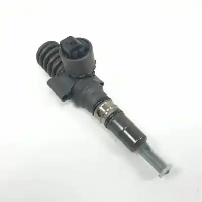 Pièce détachée automobile d'occasion INJECTEUR pour VOLKSWAGEN GOLF PLUS (5M1) AZV.BKD Références OEM IAM 03G130173G  