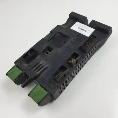 Pièce détachée automobile d'occasion BOÎTES À FUSIBLES pour MERCEDES-BENZ VITO (W638) COMBI 611.980 Références OEM IAM 0005400650  