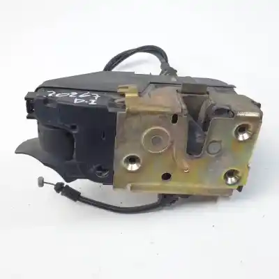Second-hand car spare part LEFT FRONT DOOR LOCK for RENAULT MEGANE II FAMILIAR  OEM IAM references 027776  