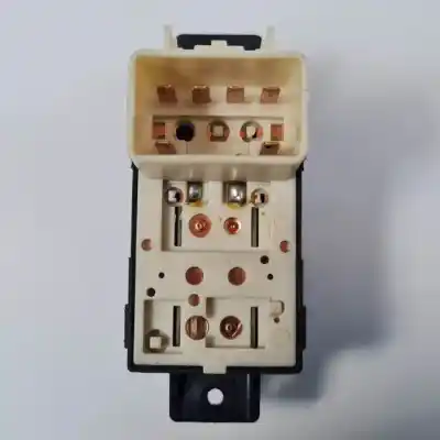 Автозапчастина б/у передній правий віконний вимикач для opel antara z32se.10hm посилання на oem iam 202005438   Автозапчастина б/у передній правий віконний вимикач для opel antara z32se.10hm посилання на oem iam 202005438