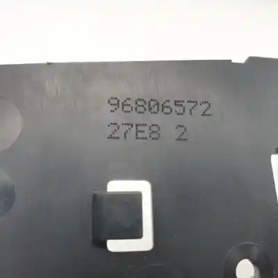 Pièce détachée automobile d'occasion poignée intérieure laterale droit pour citroen jumpy rhkdw10uted4.rhk références oem iam 96806572  