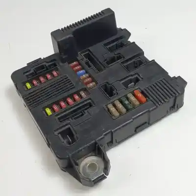 Second-hand car spare part fuse box unit for renault megane ii berlina 5p f4r771.f4r17 oem iam references 8200306033 s118399300g 
