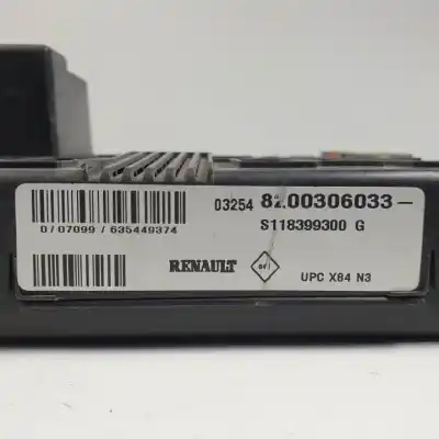 Second-hand car spare part fuse box unit for renault megane ii berlina 5p f4r771.f4r17 oem iam references 8200306033 s118399300g 