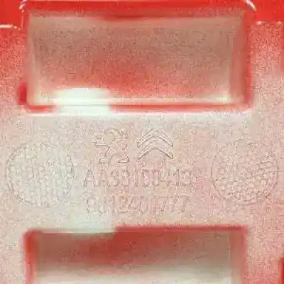 Peça sobressalente para automóvel em segunda mão moldagem por citroen c3 hn05 referências oem iam 9812401777  