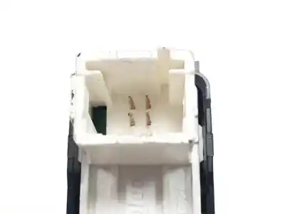 Second-hand car spare part right front power window switch for citroen c3 hn05 oem iam references 96762292zd  