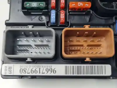 Pezzo di ricambio per auto di seconda mano scatola relè/fusibili per citroen c3 8hzdv4td.8hrdv4c.8hz.8hr.8h01 riferimenti oem iam 9667199780  