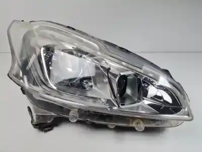 Автозапчасти б/у правая фара за peugeot 208 9h05 ссылки oem iam 89907694