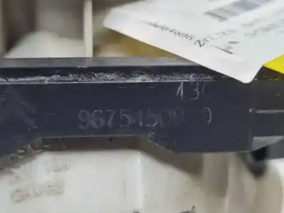 Автозапчасти б/у правая противотуманная фара за peugeot 208 9h05 ссылки oem iam 9675450980   Автозапчасти б/у правая противотуманная фара за peugeot 208 9h05 ссылки oem iam 9675450980