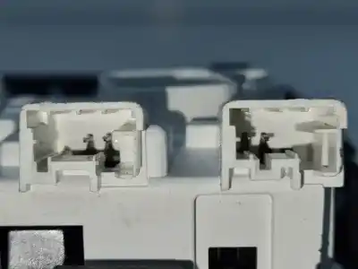 Автозапчасти б/у внутренний свет за peugeot 208 9h05 ссылки oem iam 96781445zd  