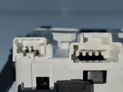 Автозапчасти б/у внутренний свет за peugeot 208 9h05 ссылки oem iam 96781445zd  