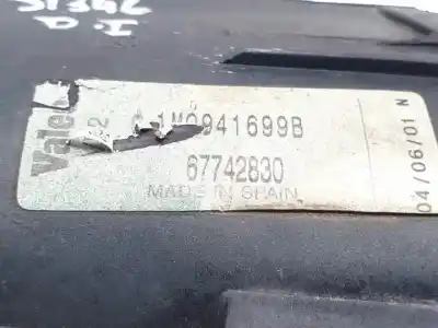 Автозапчасти б/у левая противотуманная фара за seat leon (1m1) azd m.b. ссылки oem iam 1m0941699b  