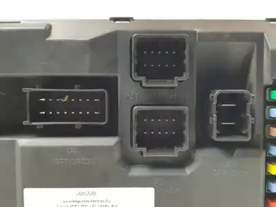 Pezzo di ricambio per auto di seconda mano scatola relè/fusibili per citroen c3 8hzdv4td.8hrdv4c.8hz.8hr.8h01 riferimenti oem iam 9666952080 22661f01 