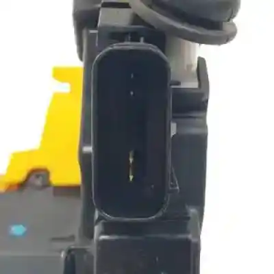 Second-hand car spare part front right door lock for kia cee´d (jd) d4fc oem iam references 814320a2010  