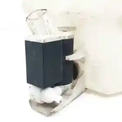 Pezzo di ricambio per auto di seconda mano deposito pulito per kia cee´d (jd) d4fc riferimenti oem iam 98610a2000  