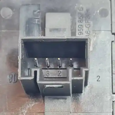 Автозапчасти б/у выключатель левого переднего окна за volkswagen caddy ocio (sa) (03.2015) dfsd ссылки oem iam 2k5868247h  