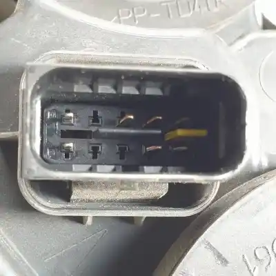 Автозапчастина б/у ліва фара для peugeot 208 hm01.hmz посилання на oem iam 9810805780 halogeno 90047883 