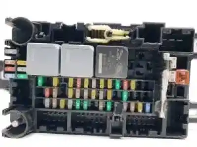 Peça sobressalente para automóvel em segunda mão caixa de fusíveis e relés por land rover range rover evoque 204dtd referências oem iam k8d214n030ac  k8d214k016cb