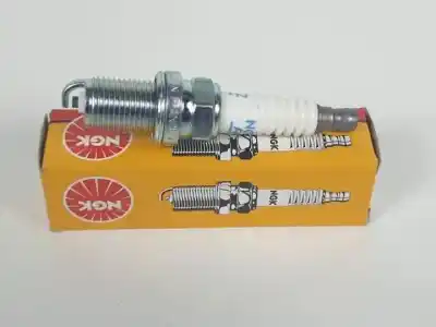 Автозапчастина б/у свічка розжарювання для renault clio ii fase i (b/cbo) k4j712 посилання на oem iam bkr5ez