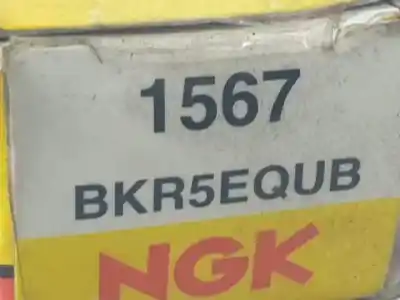 Second-hand car spare part glow plug for bmw serie 3 compacto (e36) m43b16-4e-2 oem iam references bkr5equb  