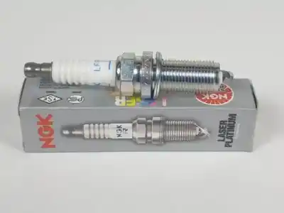 Second-hand car spare part glow plug for renault megane i fase 2 cabriolet (ea..) f7r714 oem iam references lfr4ap11