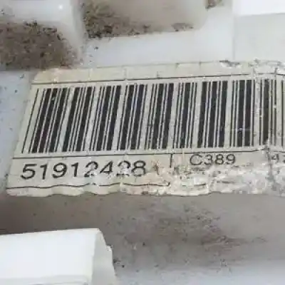 Автозапчастина б/у замок передніх дверей лівий для ford ka (ccu) fp4.169a4000 посилання на oem iam 51912428  