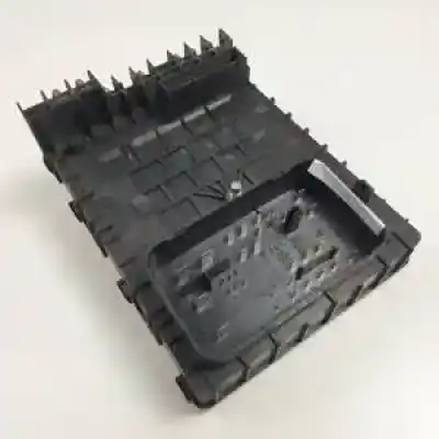 İkinci el araba yedek parçası röle/sigorta kutusu için volkswagen jetta (1k2) bkc oem iam referansları 1k0937125 017181281 