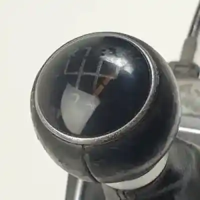 Автозапчастина б/у передач для volkswagen jetta (1k2) bkc посилання на oem iam 1k0711061a 5 velocidades 