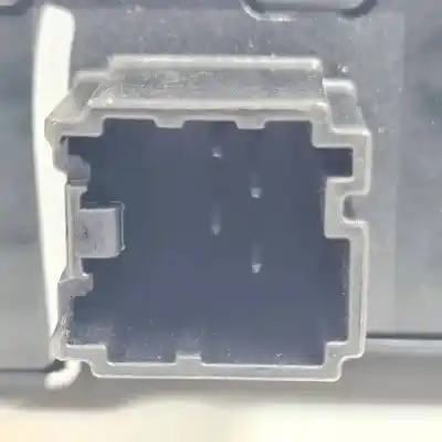 Second-hand car spare part hazard warning lights for jeep cherokee (kl) ebt.yrh oem iam references p68164099ab 3487004104 041581a 