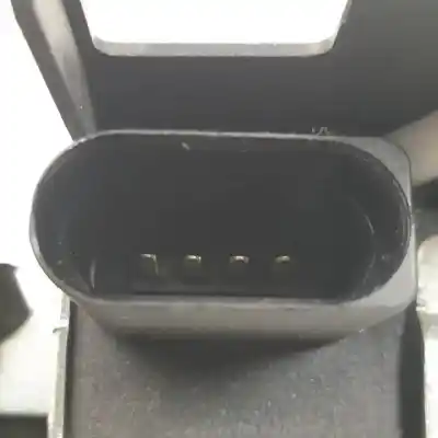 Автозапчастина б/у замок багажника / ворот для volkswagen caddy ocio (sa) (03.2015) dfsd посилання на oem iam 2k5827505e  