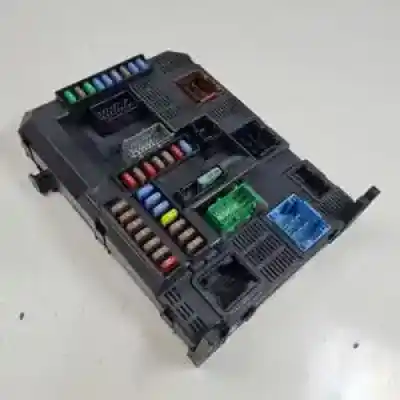 Second-hand car spare part FUSE BOX UNIT for PEUGEOT 208  OEM IAM references 9807532080  