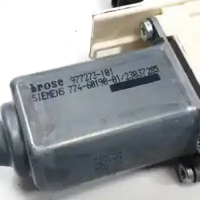 Pièce détachée automobile d'occasion serrure de porte avant droite pour audi q7 (4l) bug références oem iam   