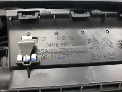 Автозапчастина б/у аераційна решіта для citroen c4 grand picasso ii hn02eb2dts.hn02 посилання на oem iam 967797317a 967797537a 