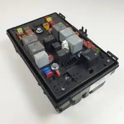 Peça sobressalente para automóvel em segunda mão  por OPEL ASTRA J LIM.  Referências OEM IAM 13449203 1110217AB 