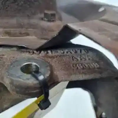 Pezzo di ricambio per auto di seconda mano snodo posteriore destro per ford kuga (cbs) dw10c.txda.txma riferimenti oem iam dv615a970aaa  