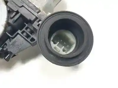 Second-hand car spare part driver left window regulator for lexus is200 (ds2/is2) 2adfhv oem iam references 8572058010  