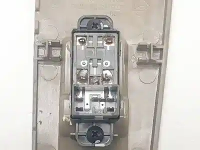 Peça sobressalente para automóvel em segunda mão botão / interruptor elevador vidro traseiro esquerdo por ssangyong kyron d/d20dt referências oem iam 7325009000  