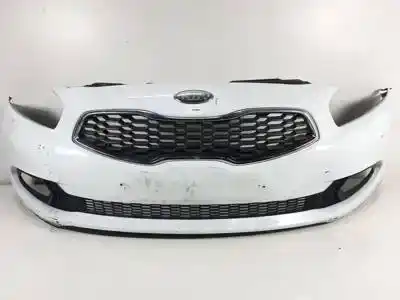 Pezzo di ricambio per auto di seconda mano PARAURTI ANTERIORE per KIA CEE´D (JD) D4FC Riferimenti OEM IAM   