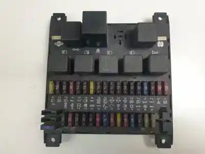 Pièce détachée automobile d'occasion boîtes à fusibles pour nissan atleon (tk) bd30ti références oem iam 243109x100