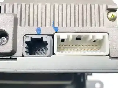 Peça sobressalente para automóvel em segunda mão sistema de áudio / rádio cd por dacia duster k9k666 referências oem iam 281152761r  
