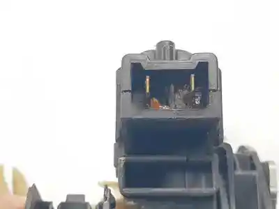 Second-hand car spare part front right door lock for dacia duster k9k666 oem iam references   