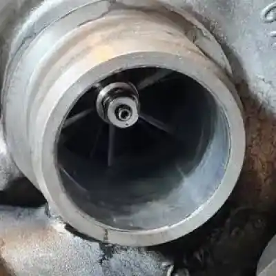 Pezzo di ricambio per auto di seconda mano motore completo per ford kuga (cbs) dw10c.txda.txma riferimenti oem iam dw10c  