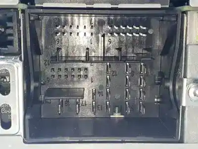 Peça sobressalente para automóvel em segunda mão sistema de áudio / rádio cd por audi q3 (8u) cfgc referências oem iam 8u0035193c 28382054 