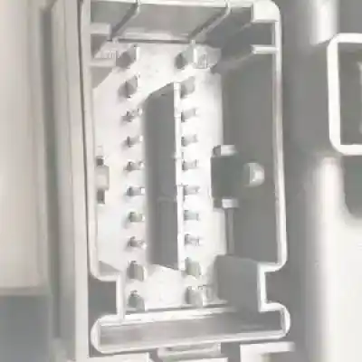 Pezzo di ricambio per auto di seconda mano scatola relè/fusibili per opel corsa d z14xep riferimenti oem iam 13217392ef  