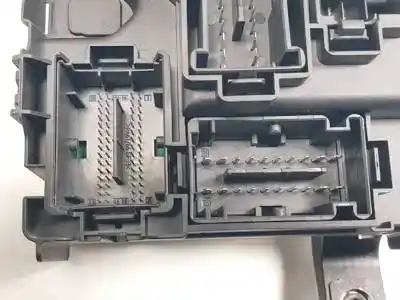 Second-hand car spare part fuse box unit for opel corsa d z12xep oem iam references 13301560 28206628 401154265 