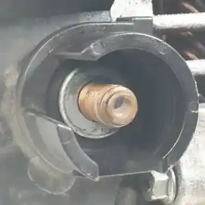 Pezzo di ricambio per auto di seconda mano alternatore per ford focus c-max (cap) hhda.hhdb riferimenti oem iam 1042103512  