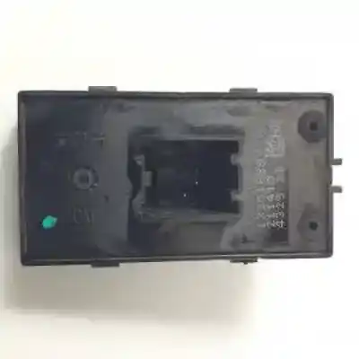 Peça sobressalente para automóvel em segunda mão botão / interruptor elevador vidro traseiro direito por opel mokka (c76) b16dth.lvl referências oem iam 13301888  